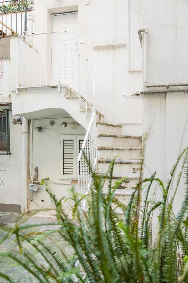 Eutuxia Apartment ตารันโต ภายนอก รูปภาพ