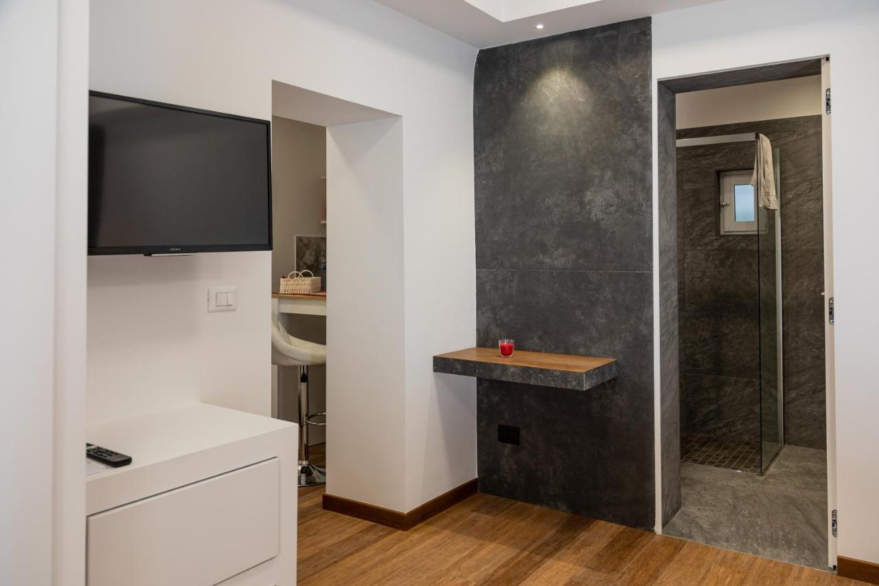 Eutuxia Apartment ตารันโต ภายนอก รูปภาพ